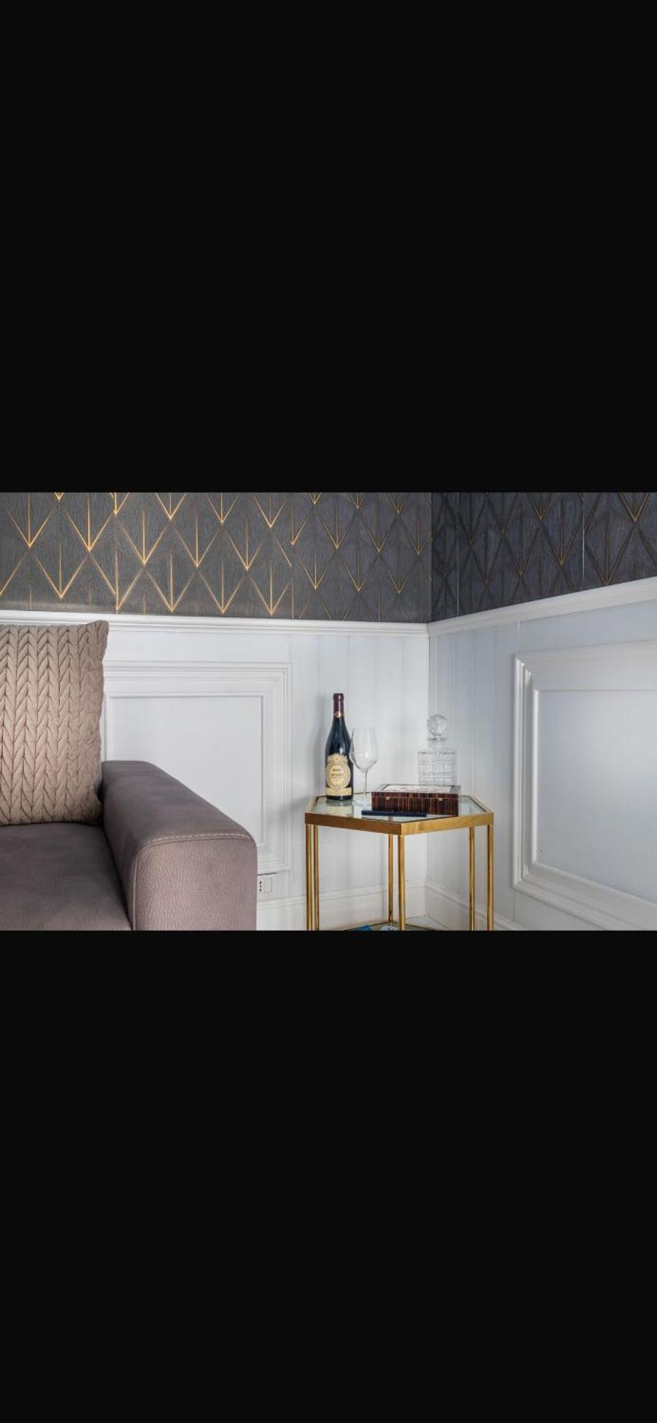Daphne Luxury Rom